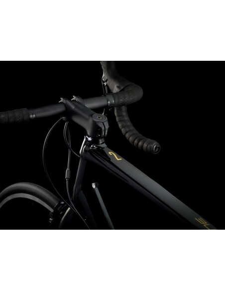 Trek Domane AL 2 – Komfortabel instegsracer i aluminium
